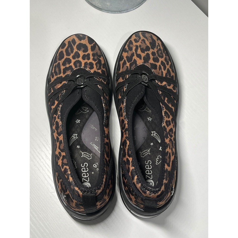 Bzees Rosie Leopard Print Slip On‎ Comfort Shoes Women's 7.5M Lightweight